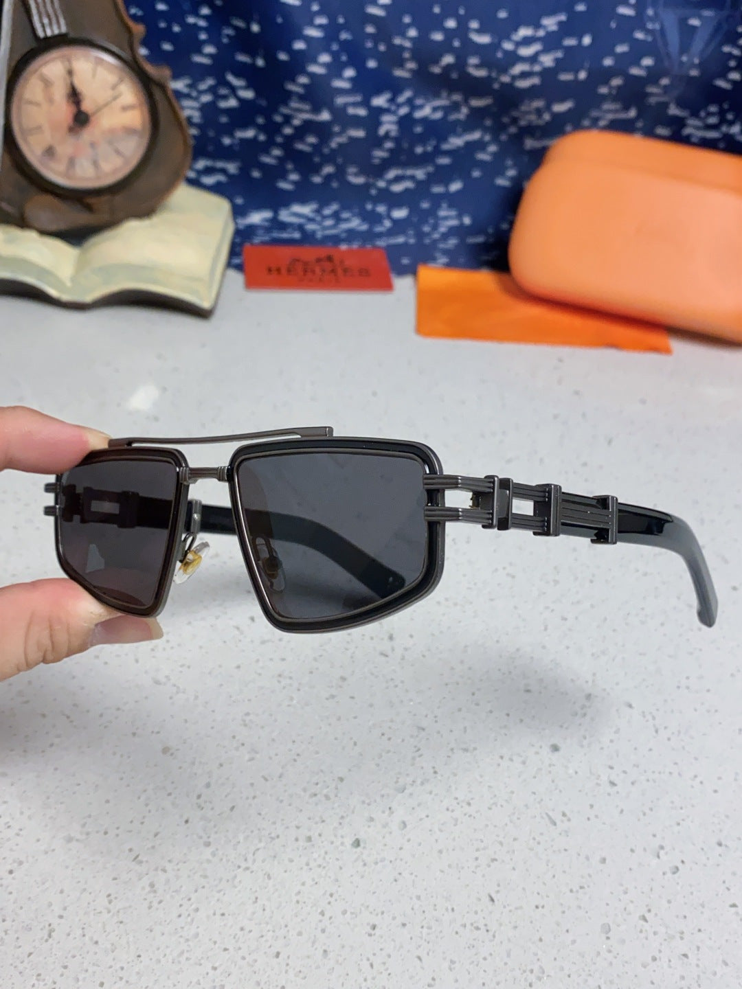 Hermès Fashion Gray Lens Sunglasses for Men & Women - 867270 - detail image 6