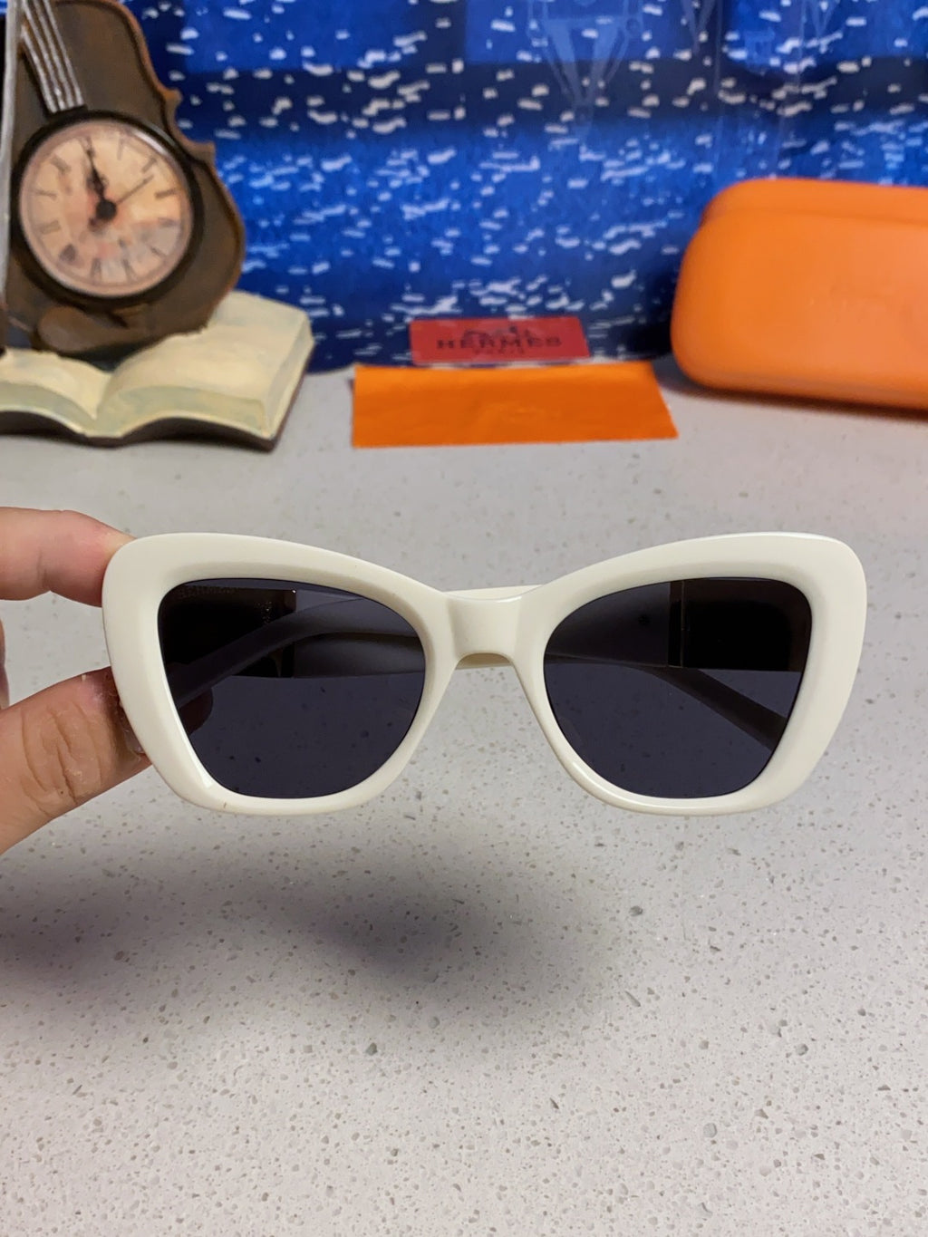 Hermès Cat-Eye Silver Lens Sunglasses for Men & Women - 358923 - detail image 4