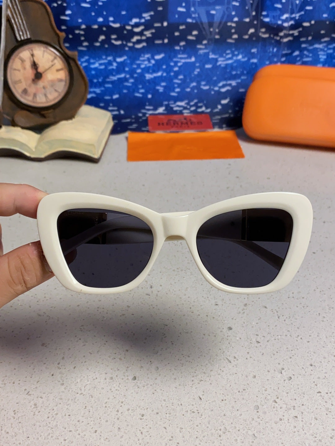Hermès Cat-Eye Silver Lens Sunglasses for Men & Women - 358923 - detail image 4