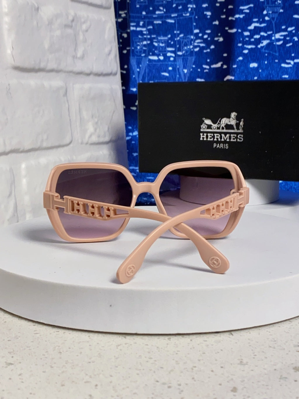 Hermès Polarized Round Red Lens Sunglasses for Women - 358927 - detail image 3