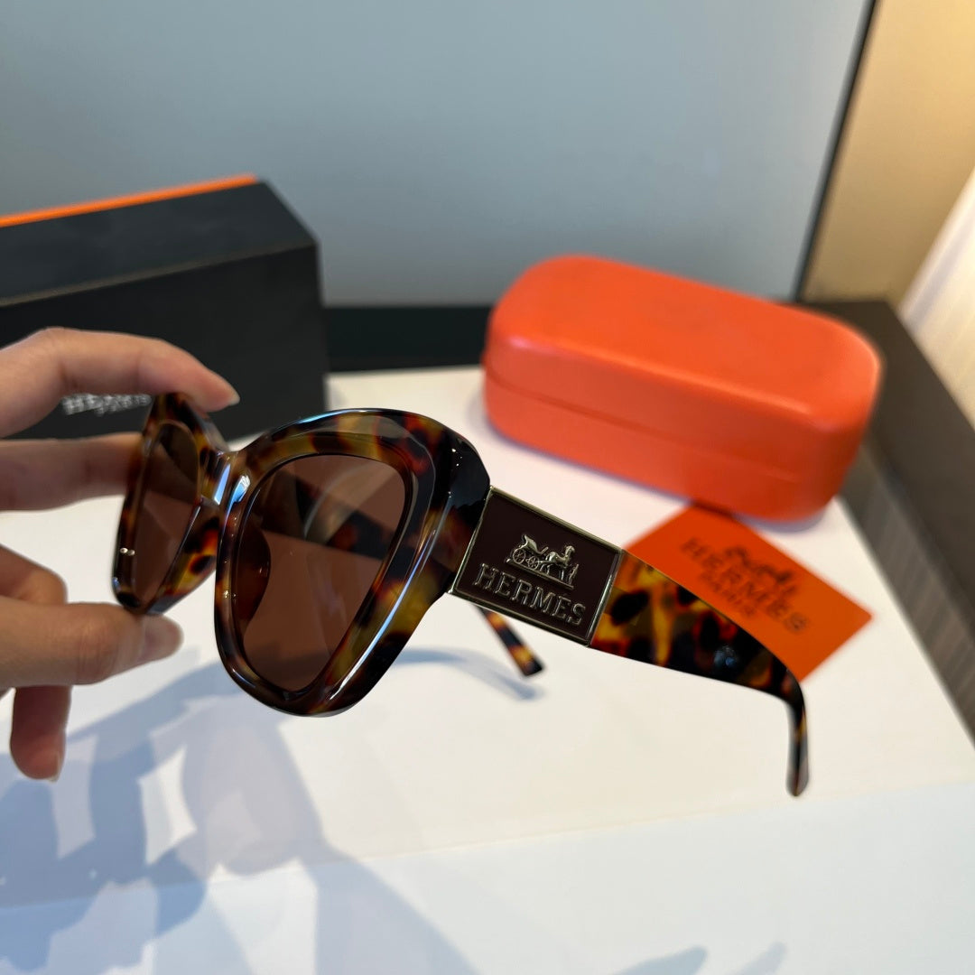 Hermès Oversized Black Lens Sunglasses for Women - 158683 - detail image 4