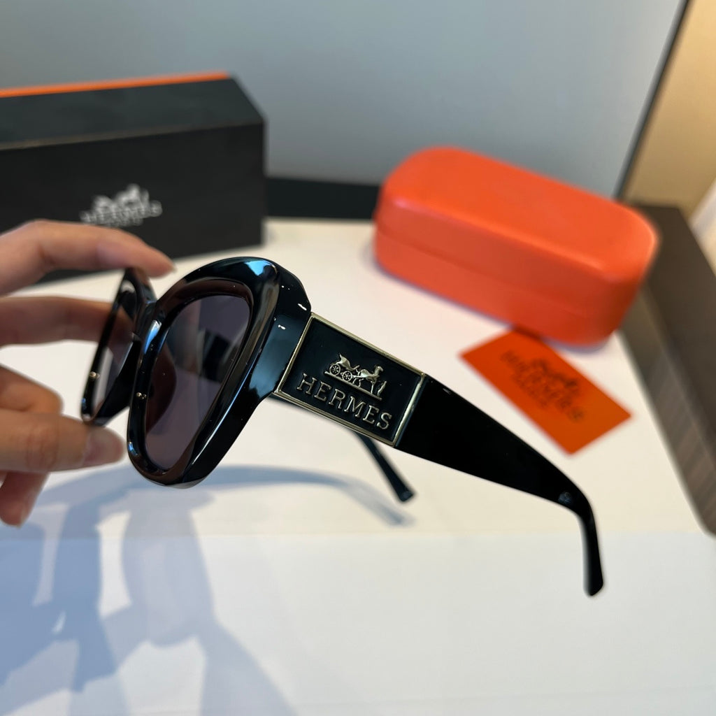 Hermès Oversized Black Lens Sunglasses for Women - 158684 - detail image 4